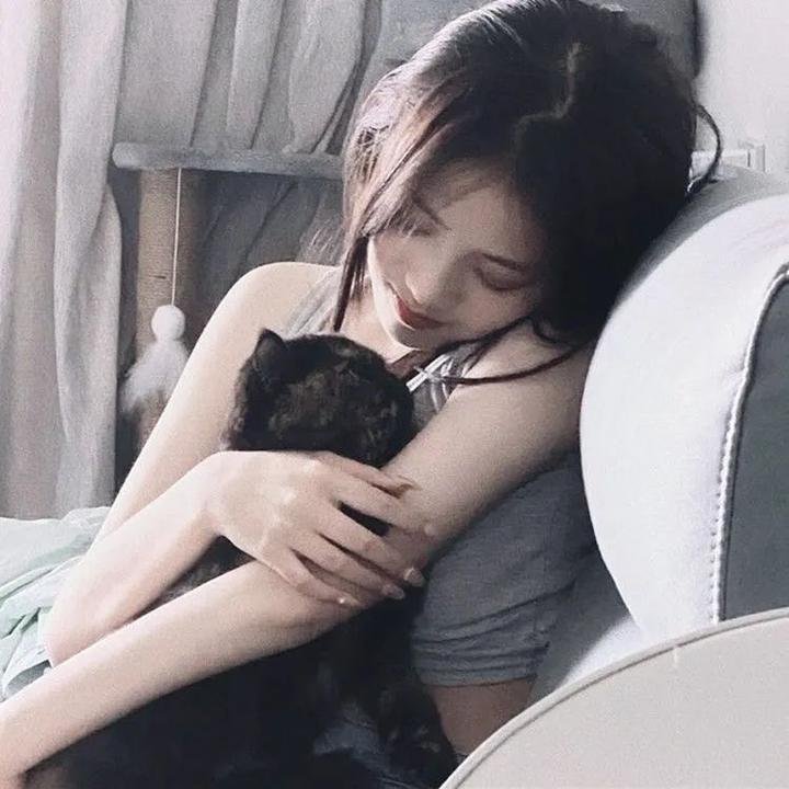 情谜艾曼纽