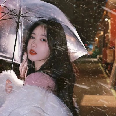 驼背人与舞女